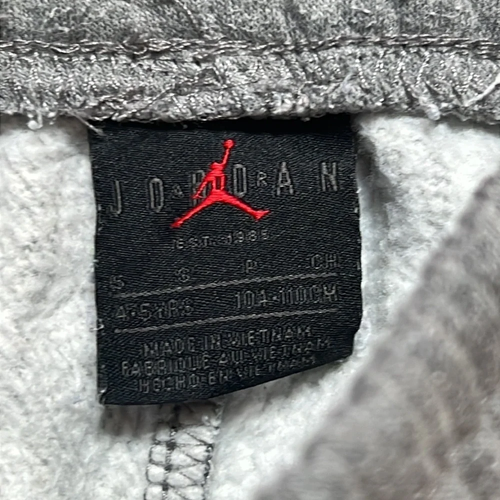 AIR Jordan Kid’s Gray Sweatpants Size S 4-5